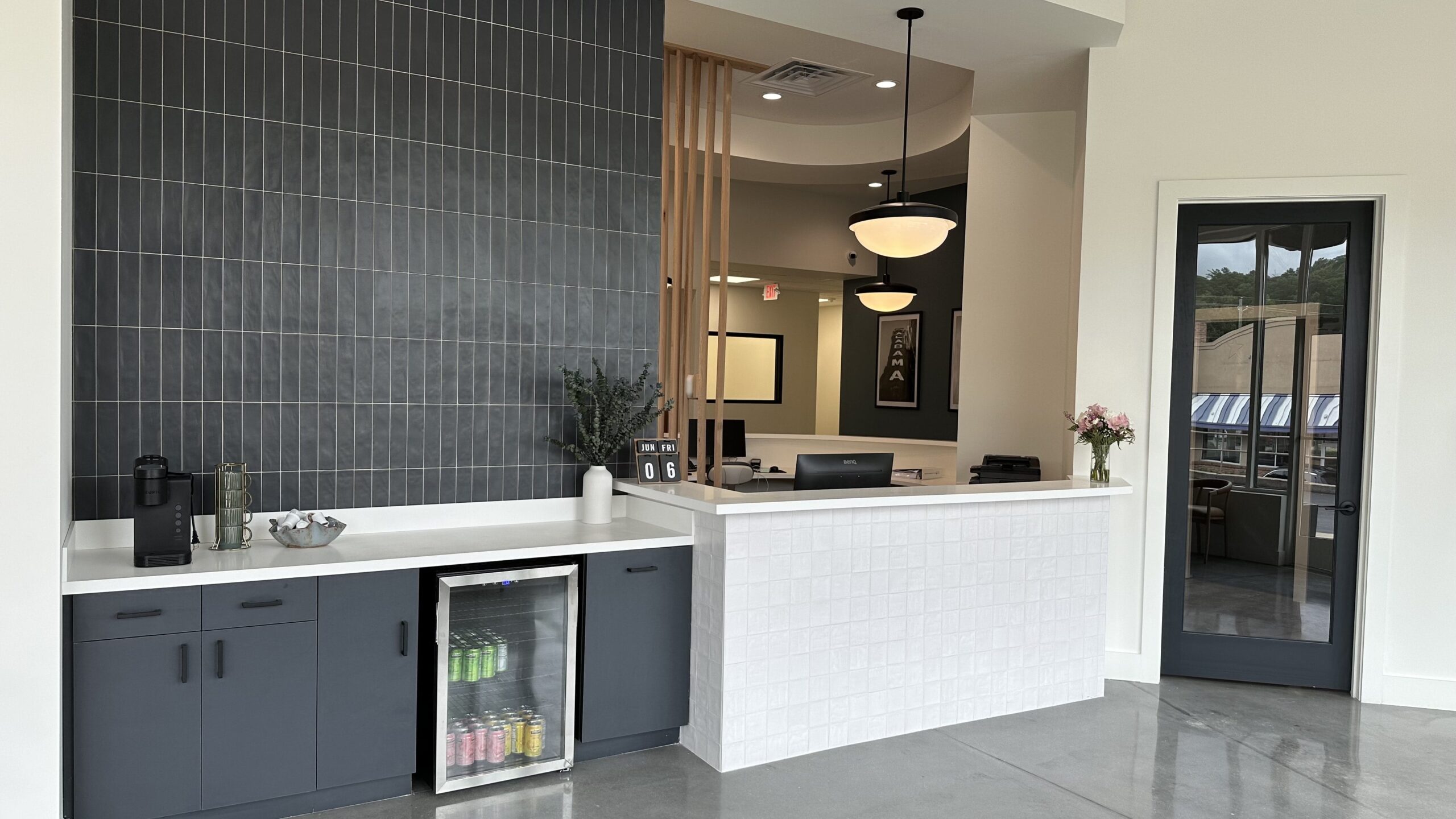 Vulcan City Dental reception desk